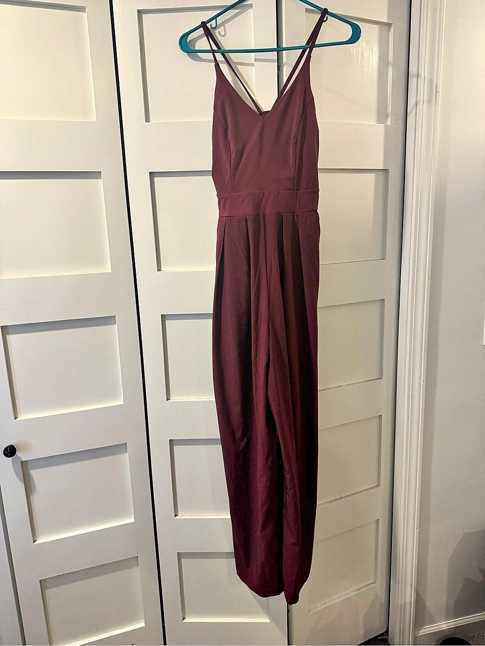 Halara Spaghetti Adjustable Strap Side Pocket Wide Leg Jumpsuit Burgundy Small
